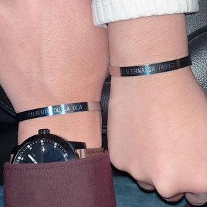 Brazalete de acero inoxidable (2 x $700)