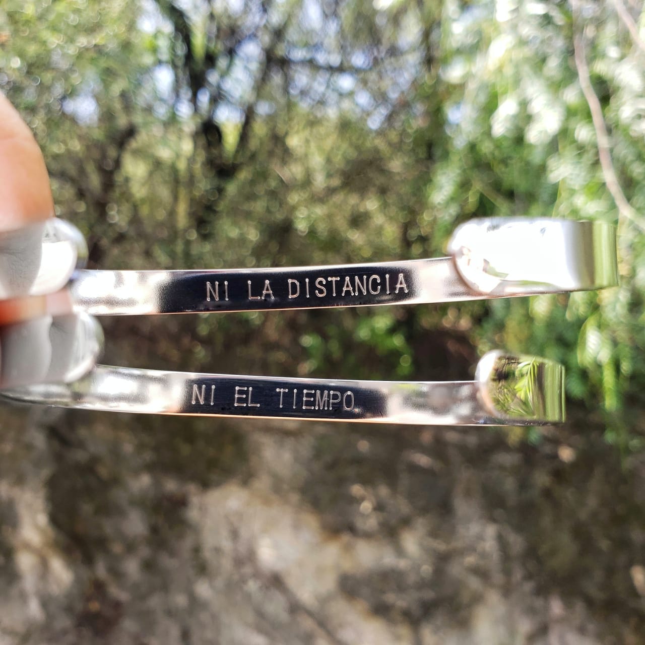 Brazalete de acero inoxidable (2 x $700)